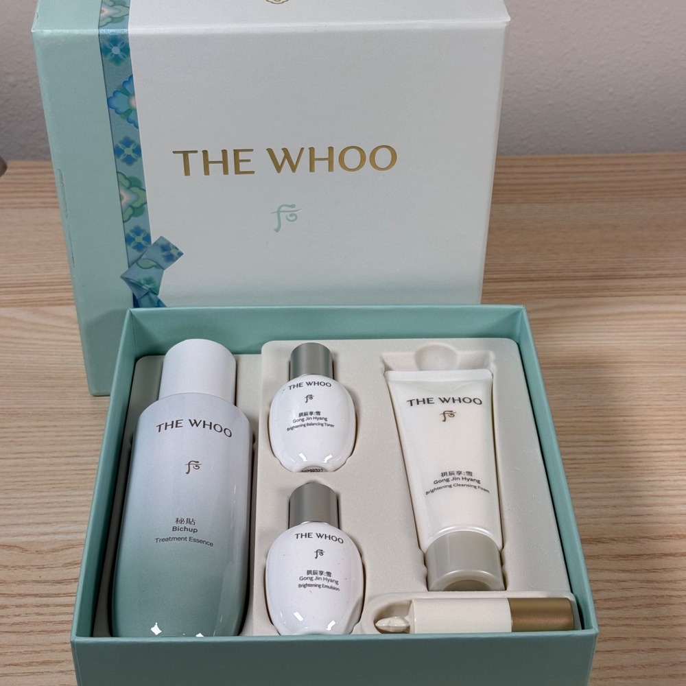 THE WHOO Bichup Treatment Essence Special Set 130ml + 5pcs Gift Set